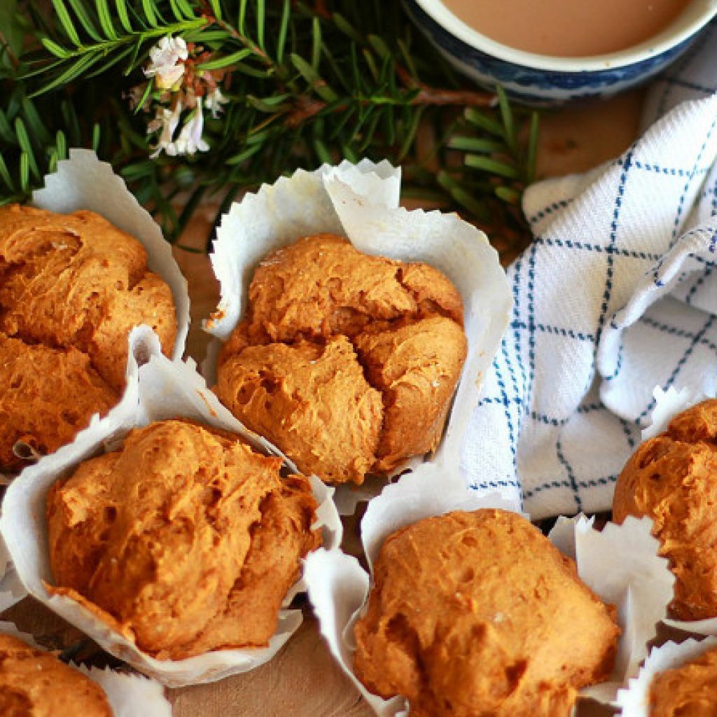 Pumpkin Muffins with Cake Mix, the Easy and Healthy Sweet Treats