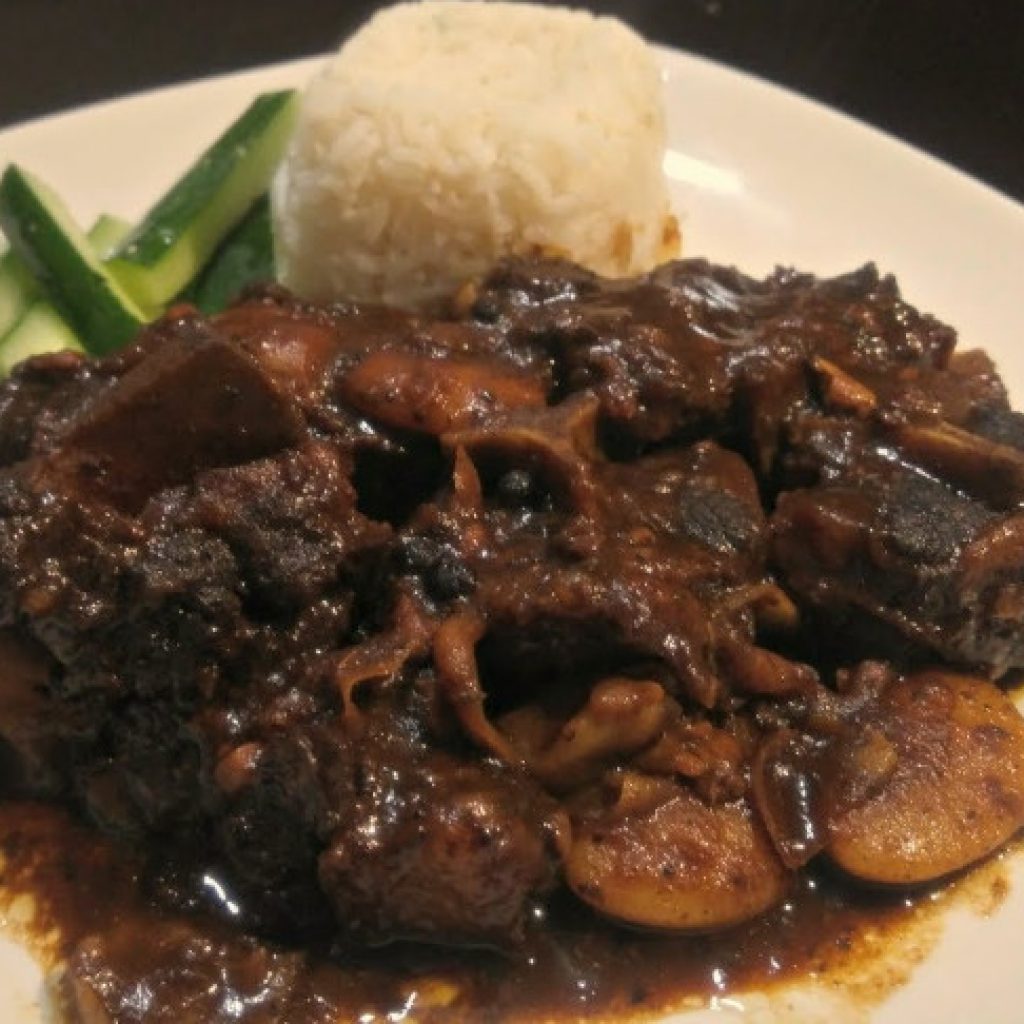 Jamaican Oxtail Recipe Slow Cooker as the Stew with Broads Beans