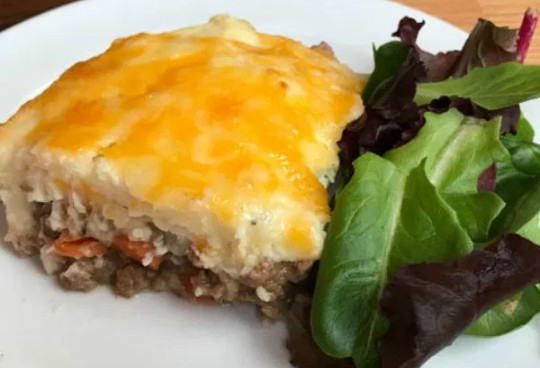 Easy Shepherd's Pie with Instant Mashed Potatoes as Simpler Cooking of Classic Dish