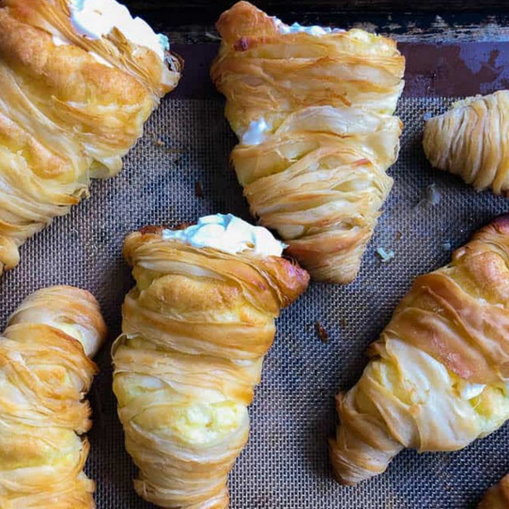 Carlo's Bakery Lobster Tail with Delicate Filling