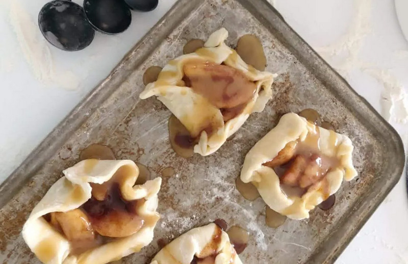 Omaha Steaks Apple Tartlets Recipe to Serve at Dinner Party