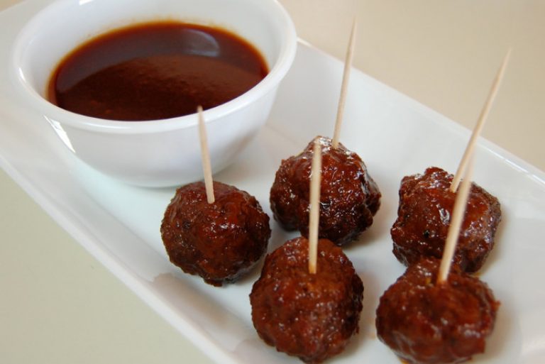 Grape Jelly and Ketchup Meatballs as Everyone’s Favorite Dish to Enjoy