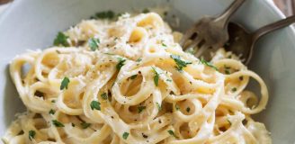 Classico Alfredo Sauce Recipes to Go with Any Types of Pasta