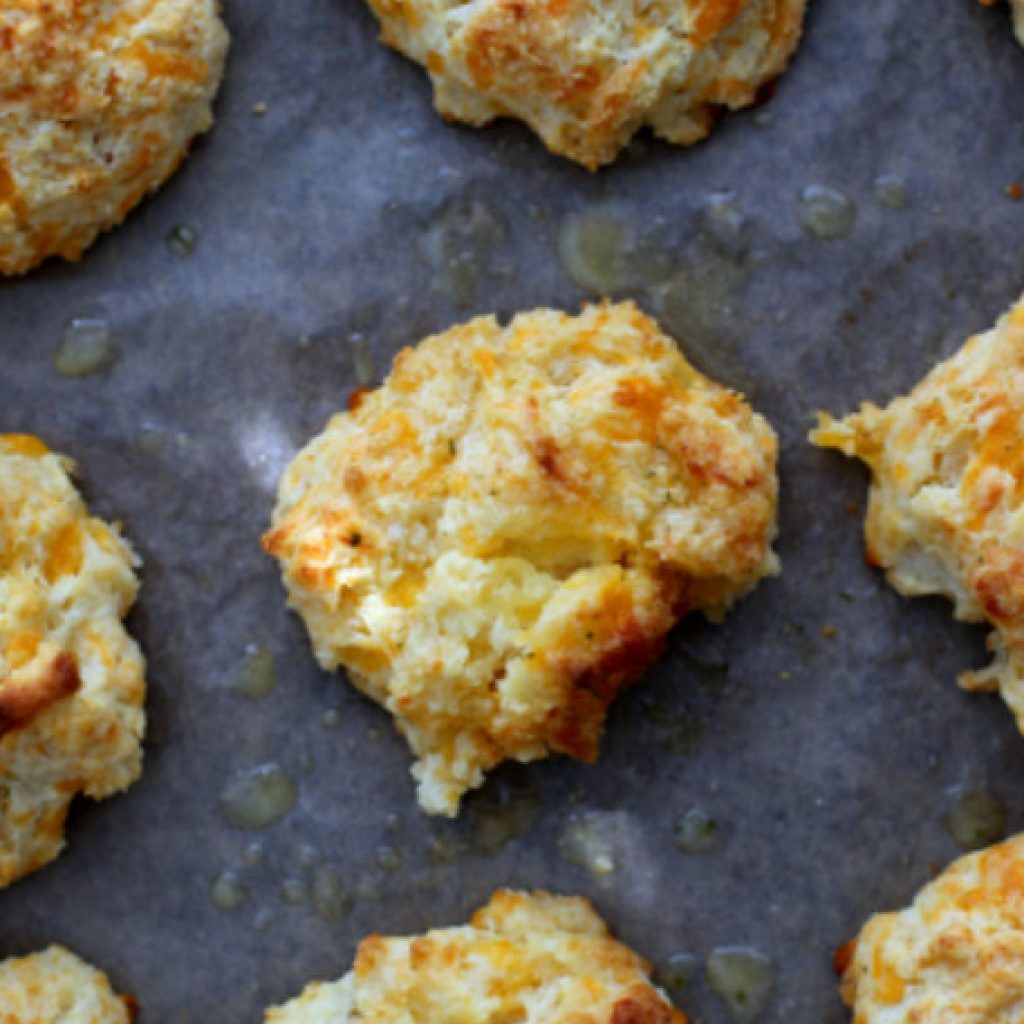 Making Red Lobster Biscuits with Bisquick Easy Recipe