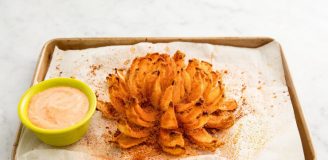 How to Reheat a Bloomin Onion Using an Oven in a Few Minutes
