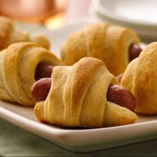 Preparing Delectable Crescent Roll Hot Dogs Mini Has Never Been This Easy!